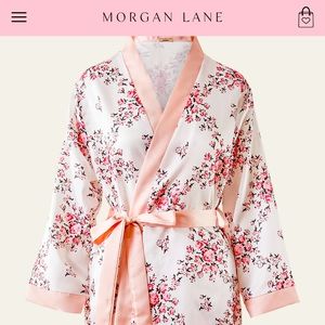 NWT Dainty Floral Morgan Lane Robe